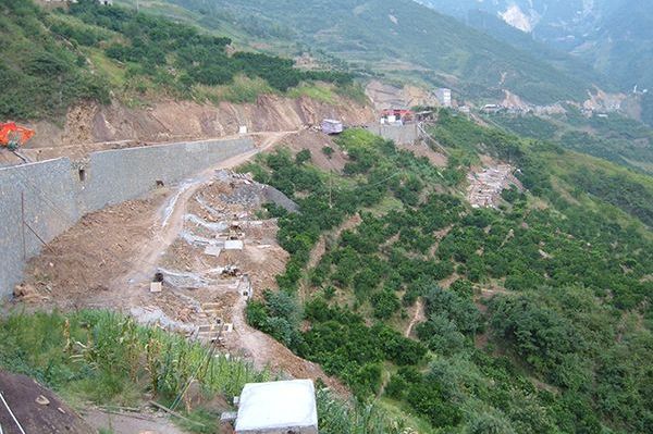 湖北宜昌?興山縣三期地質災害治理工程柑子溝Ⅰ、Ⅱ滑坡防治工程地質勘查